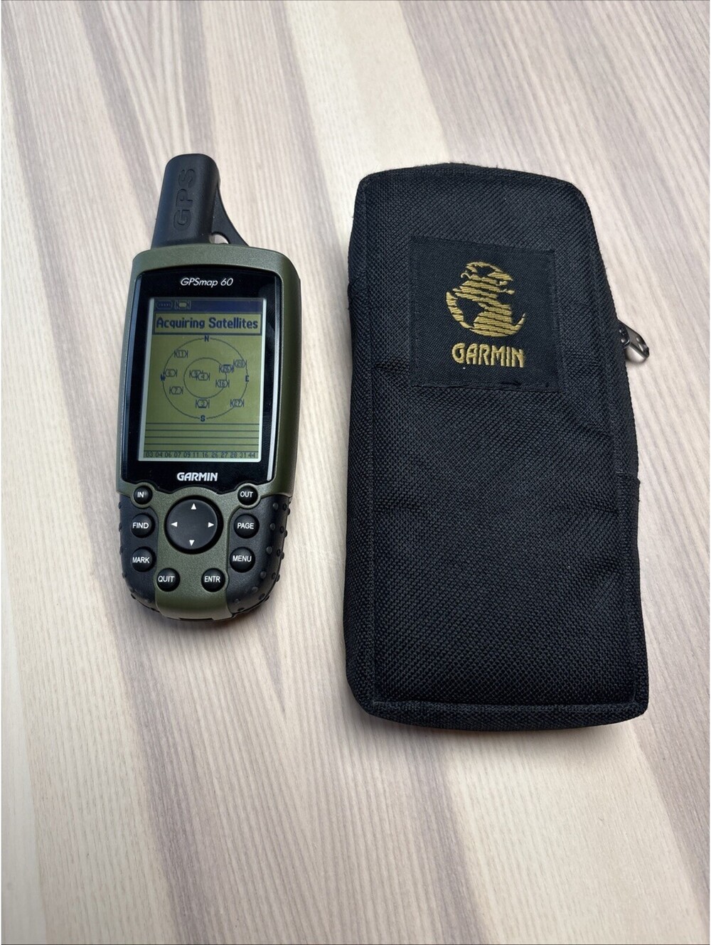 Garmin GPSMAP 60 Handheld GPS Navigator 2.6" W/ Case Green